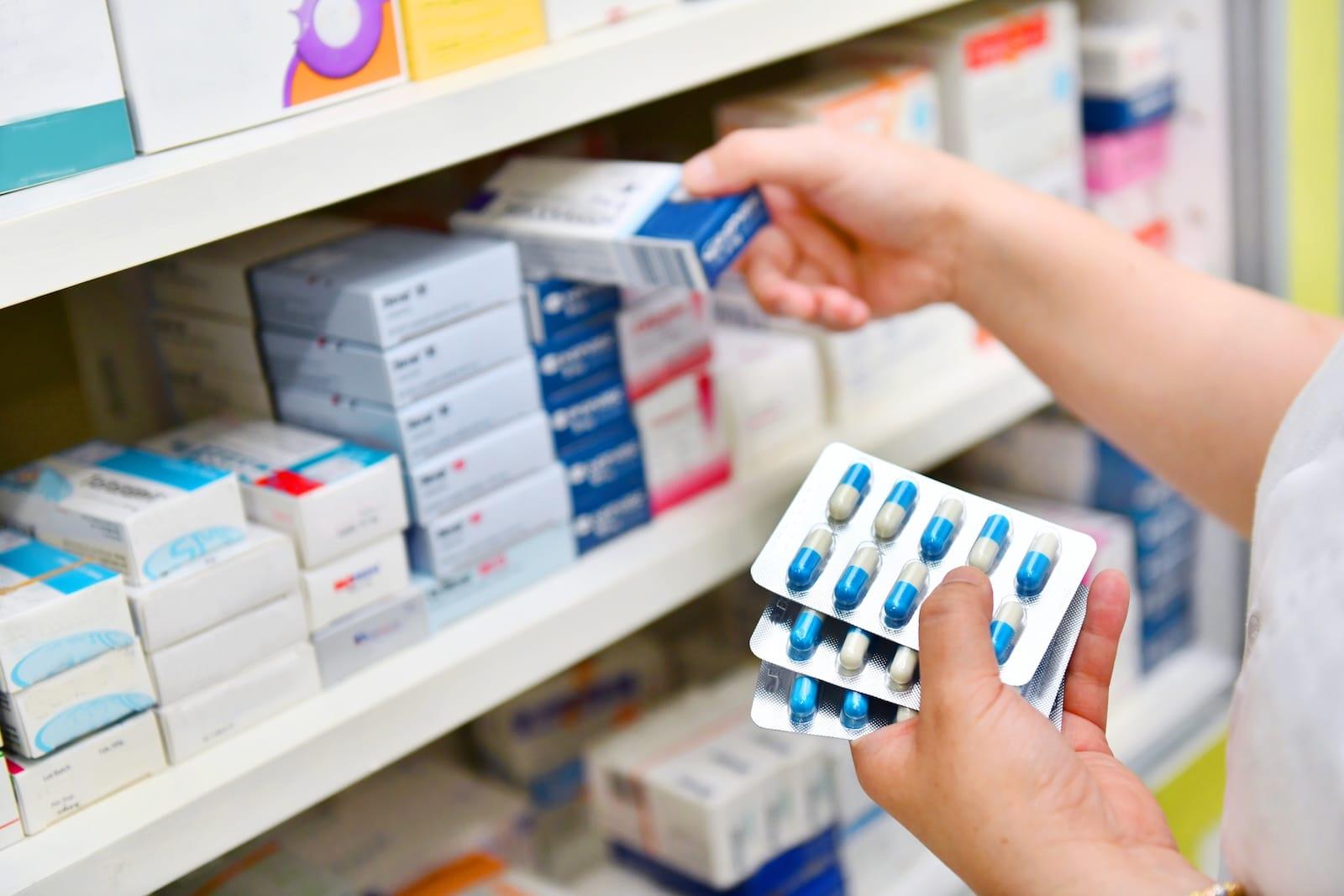 Pharmaceutical products and packaging requiring tamper-evident security labels